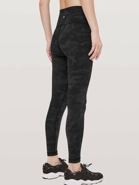 lululemon athletica wunder under high rise 25” camo pant